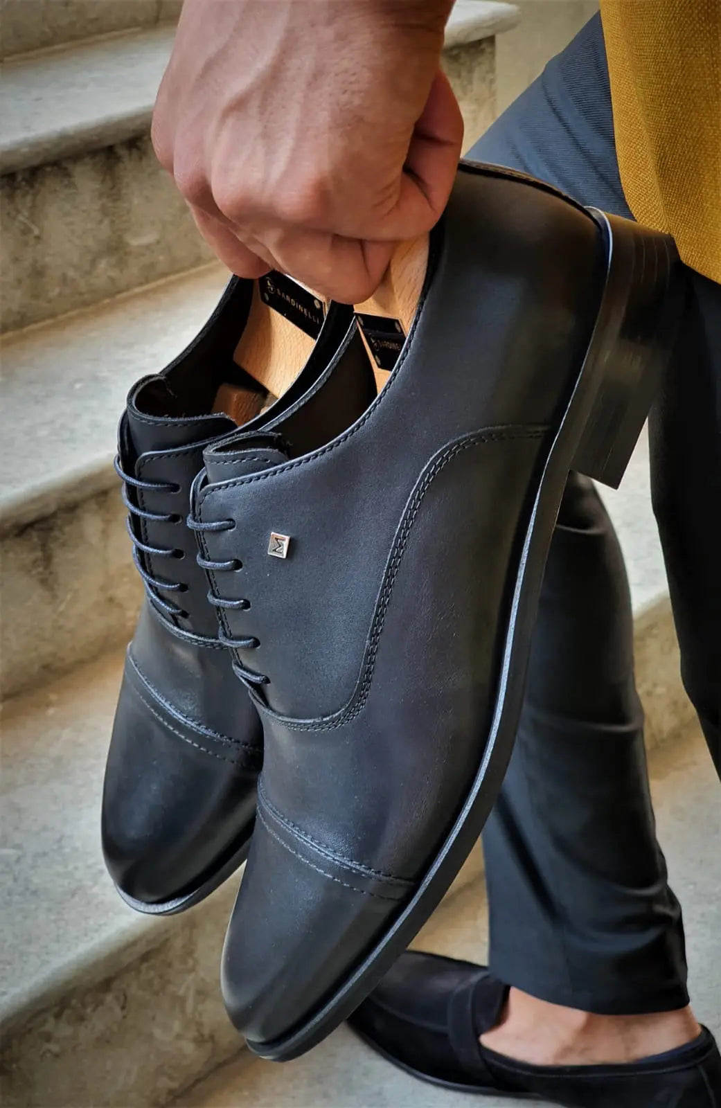 Stefano Black Wholecut Oxfords - Timeless Elegance for Every Occasion - BRABION