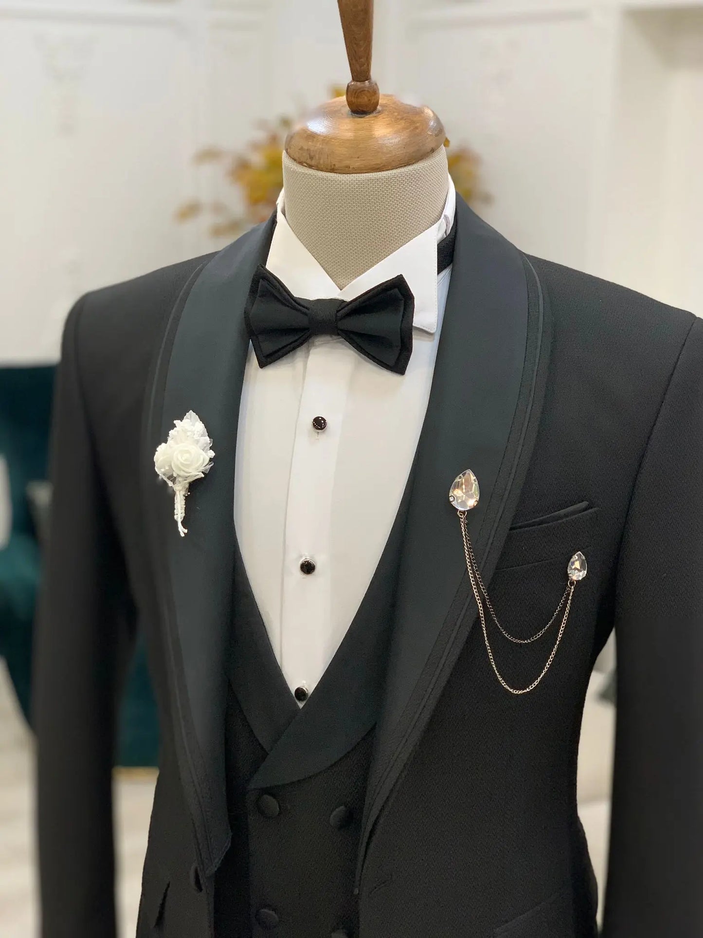 Caesar Black Slim Fit Shawl Lapel Tuxedo for the Modern Gentleman - BRABION
