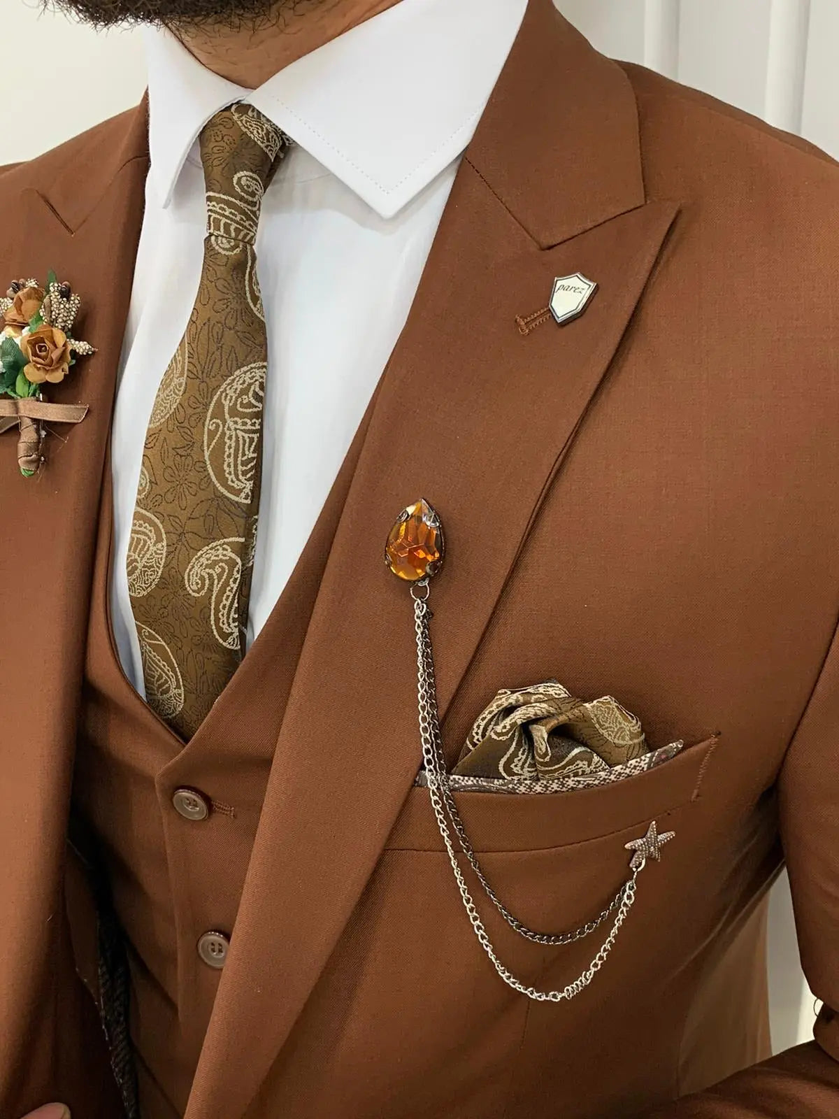 Lance Brown Slim Fit Three-Piece Suit BOJONI