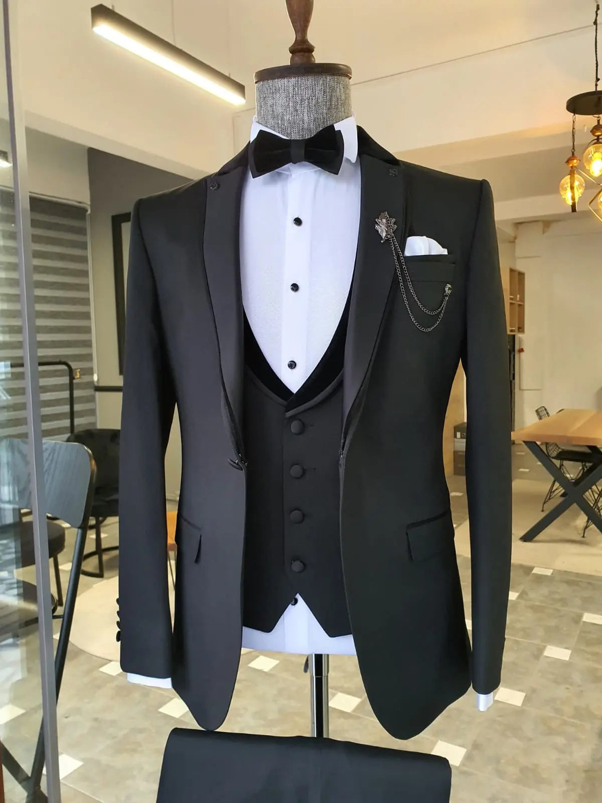 Montreal Black Slim Fit Notch Lapel Tuxedo - BRABION